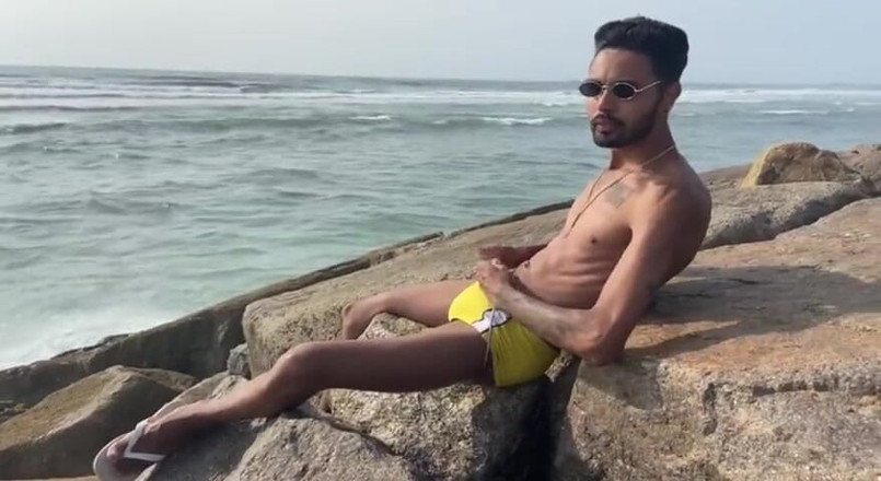 arabeputo: Magrelo Do Pau Grande Punheta在海滩上