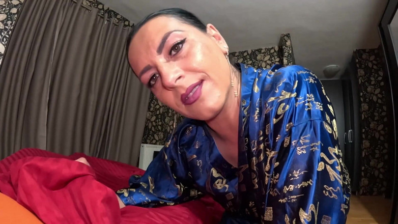 MilfyCalla: Geisha jalang menghisap zakar dan bermain dengan air mani 274