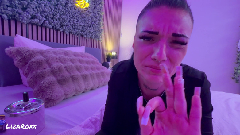 LizaRoxx: Caught Me Smoking… Turned Into a Sloppy Blowjob POV