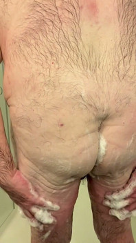Coach Karl Soaps His Butt 7222