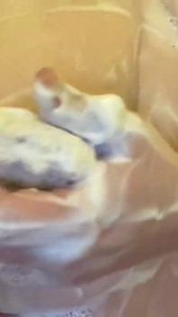 Bbwbootyful Ve sprše mydlím moje obrovská prsa