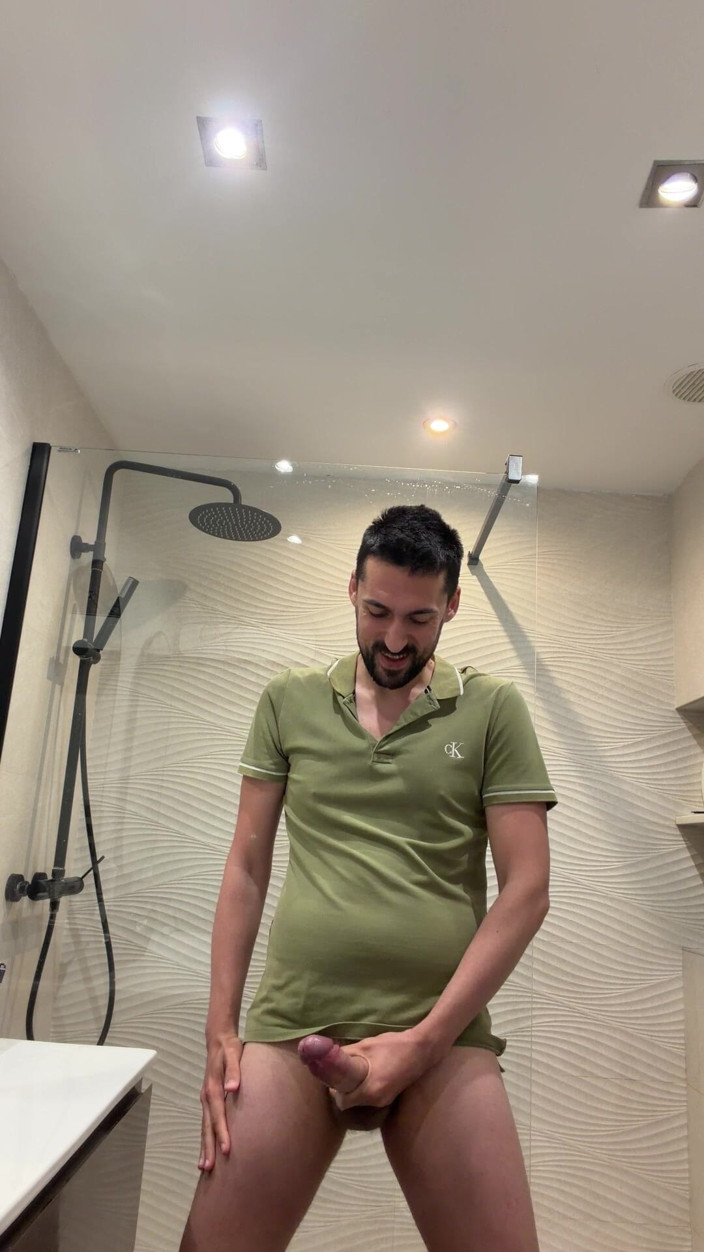Liam Harding: Hot Stepdaddy Jerking off in Bathroom