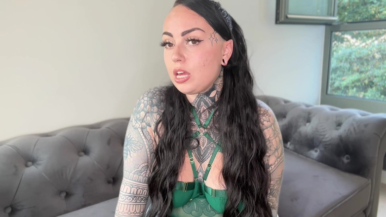 Miss Valentina: Extreme Fantasy