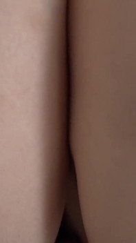 나는 양탄자를 가지고하기로 결정했지만, 나와 함께 집에 여자를 복용 결국