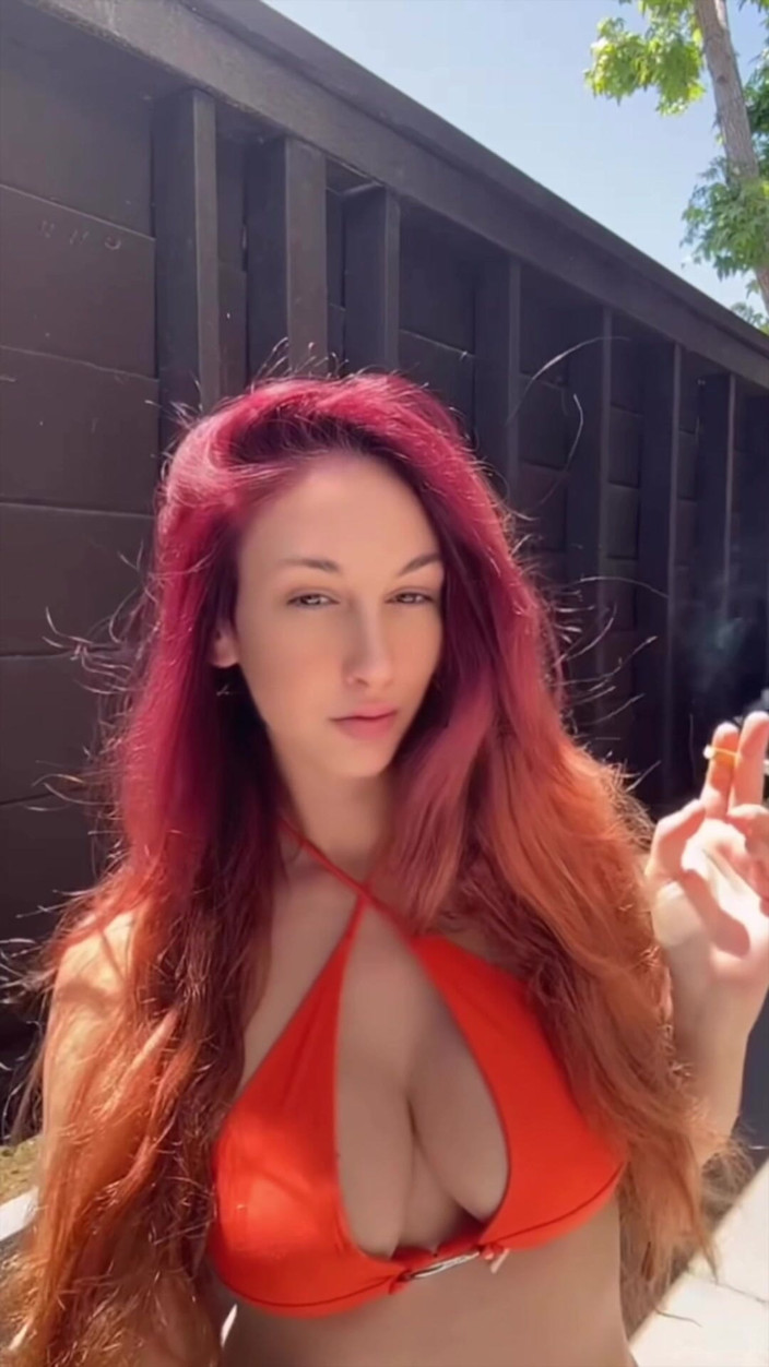 Artemisia Love: Italian Long Hair Big Boobs Stepmom Artemisia Love Smoking Session...