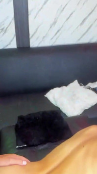 Polykání mléka při epickém orálním sexu