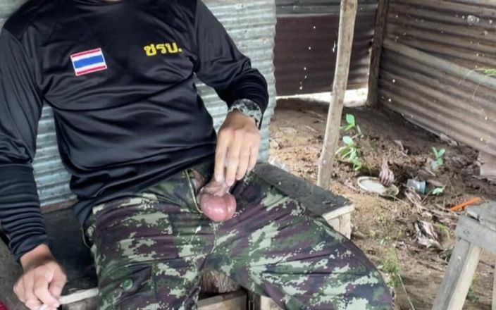 Hiroshi_cr: Horny Solider Thai Jerks off &amp; Cums at Work