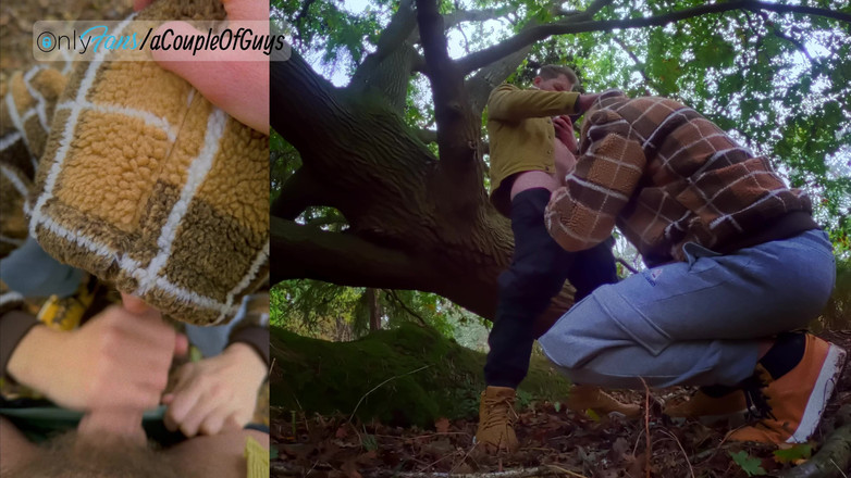 ACoupleOfGuys: Conseguir mi polla chupada en el bosque