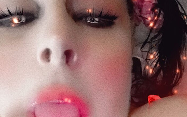 HerculesnVENUS: Piggy tails n một âm hộ rất chặt chẽ, bạn có...