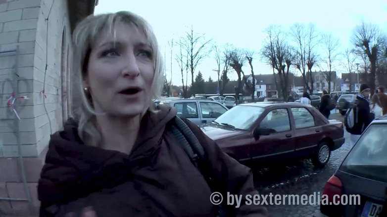 Sextermedia by Pete: Blondynka Gospodyni Domowa Z Chętną Cipką