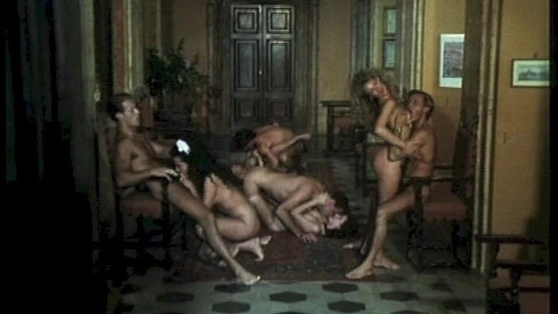 Inhonorof porn: Ducal Palace'ta mega grup seks için tamamen çıplak