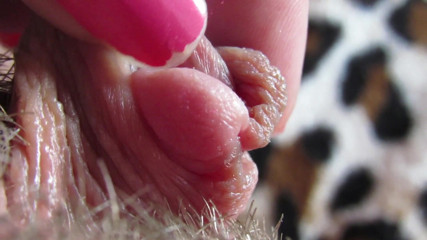 Cuteblonde666: Extreme close up on my hard clit head