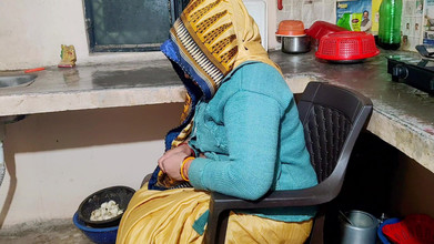 Annu bhabhi: Pantat bhabhi desi dikongkek