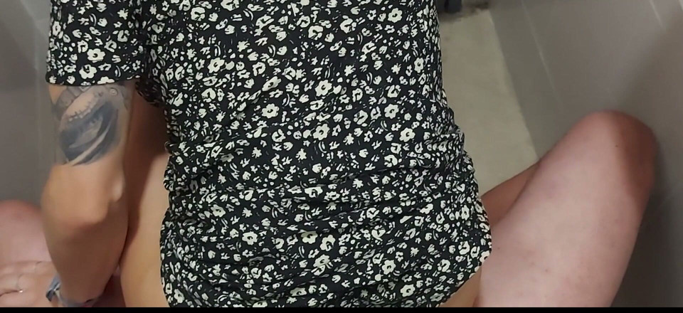 Darkprincess666: Puteri Gelap: Firs Time!! Seks dalam Tandas