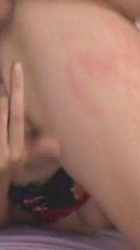Gagică brunetă face sex oral adânc în gât și călărește tare pentru o ejaculare facială haotică