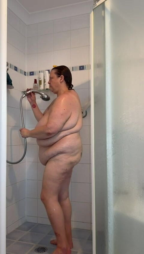 WeAreFukBunnies: 내 벌리고 보지 구멍을 청소하는 걸 지켜봐