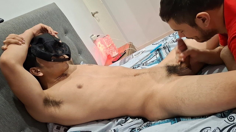Bare skin man: Unable to Hold Back: Intense Oral Sex Until I Came...