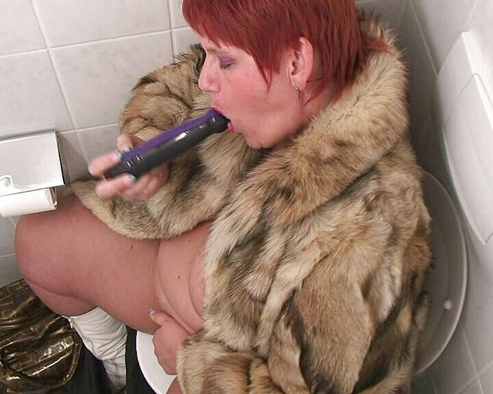 Anna Devot: Annadevot - Filmat într-o haină de blană