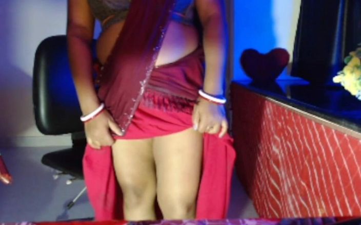 Hot desi girl: सेक्सी एकल हॉट स्तन निप्पल पिंच।