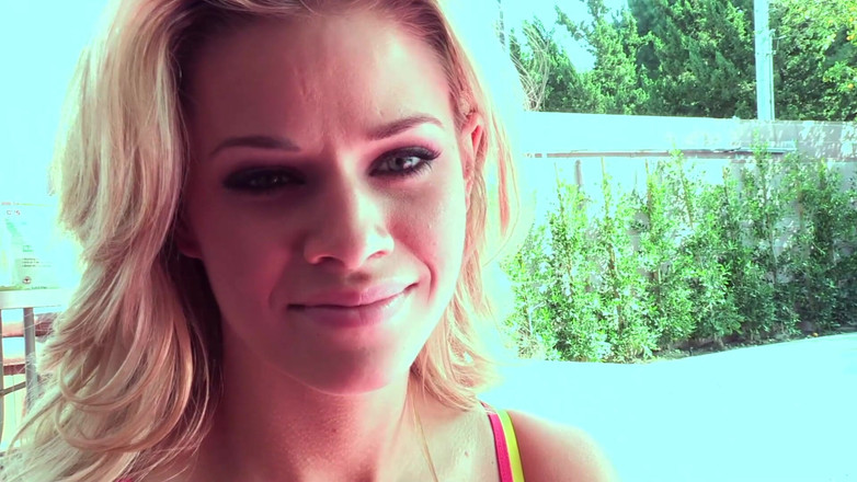 Foxy Desire: Nikki Hearts和jessa rhodes lez在泳池边