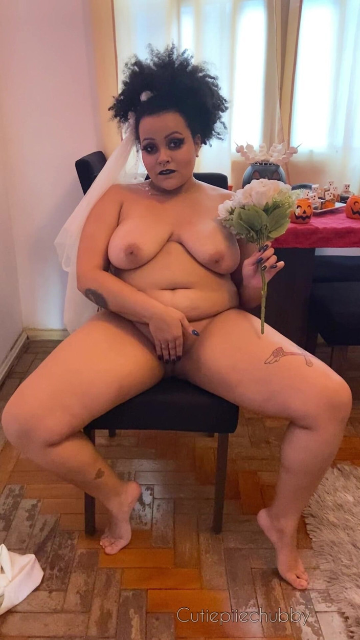Cutiepiie Chubby: Halloween tmavá nevěsta striptýz twerk
