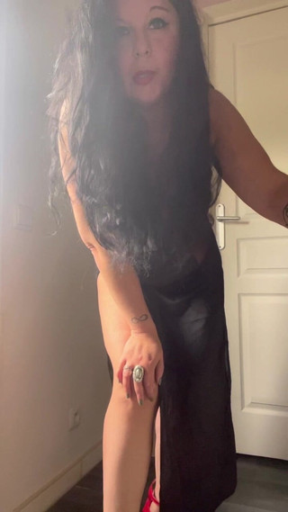 Maitresse Clara: Jsi tak malý tváří v tvář mé nadřazenosti