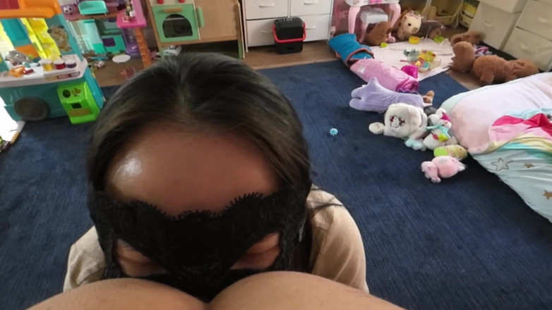 SquishMallow3328: Minha escrava sexual chinesa lambe meu cu para agradar seu...