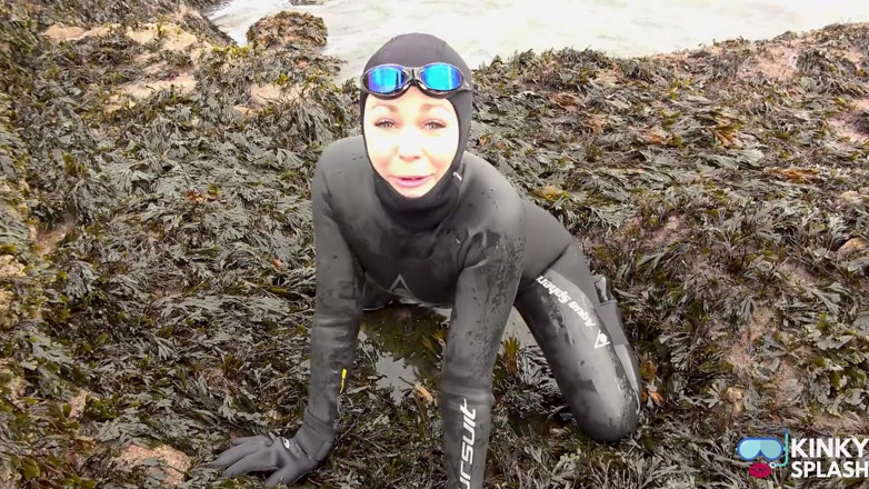UKCuteGirl Lucy Lauren: Rubbery Beach Encounter: Lucy's Neoprene Pussy Play with Stranger