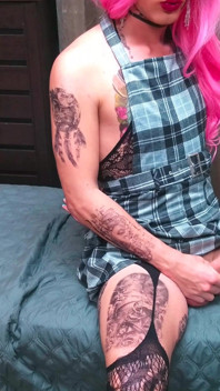 Niezwykle gorąca masturbacja tgirl