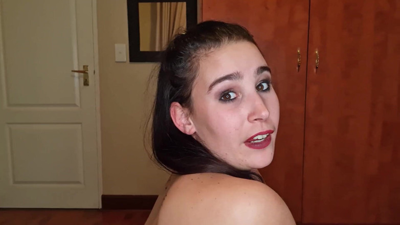 domslutfucker: Puta sin valor masturbándose, humillando para su cliente