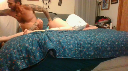 Satin Lady: Le satin donne du bon coup à la bite bien dure