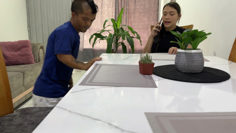 Julianaburning: Мій зведений брат завжди втручається переді мною, щоб я міг вставити його величезний член, щоб кожного разу я його задовольнив