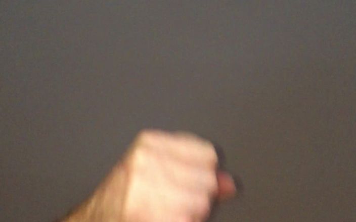 White Ukrainian Dick: Paja perezosa de una pequeña polla blanca sin cortar
