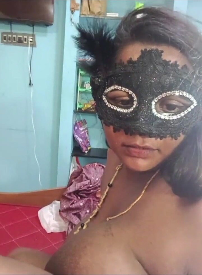 BeautyAnu: Desi zia indiana tettona videochiamata per neighber