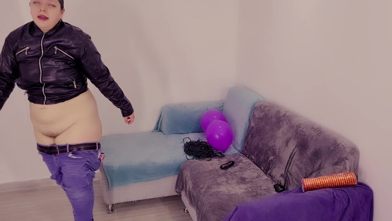 Alice H: Zdobení zadku na párty