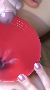 2 Skinny Cumsluts in Creampie Gangbang