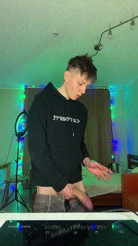 Nhìn vào bao nhiêu tinh dịch này twink đói có thể phun