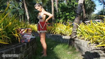 SweetButtocks: Vestirsi prima di andare in spiaggia