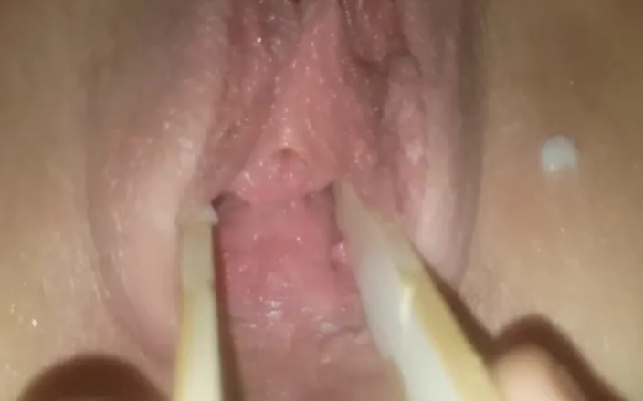 Berlin Couple: Amateur Stepmom Sounding Straw