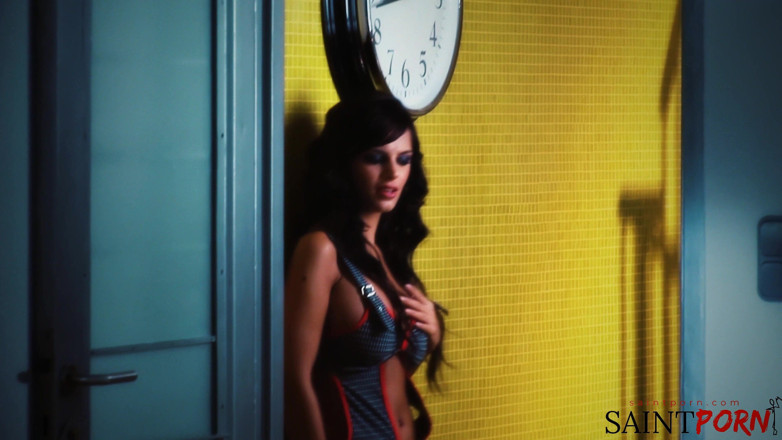 SaintPorn: Angelika Black membuatkan lelaki pancut dengan begitu cepat