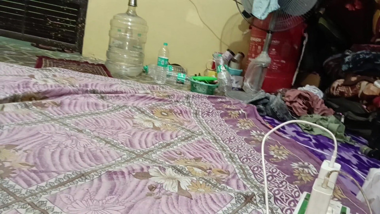 LateralChain349: Złapany przez Bhabhi podczas szarpania - Desi Devar Bhabhi Gorący seks