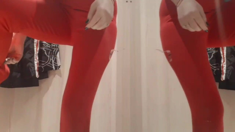 Putana dreams: Teen undress in fitting room and touching pussy