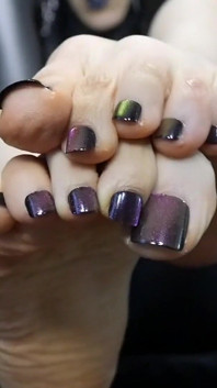 Mesmerizing Iridescent Nails Arabian Foot Worship