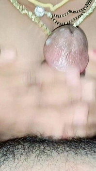 Pareja india caliente chupando garganta profunda y follando