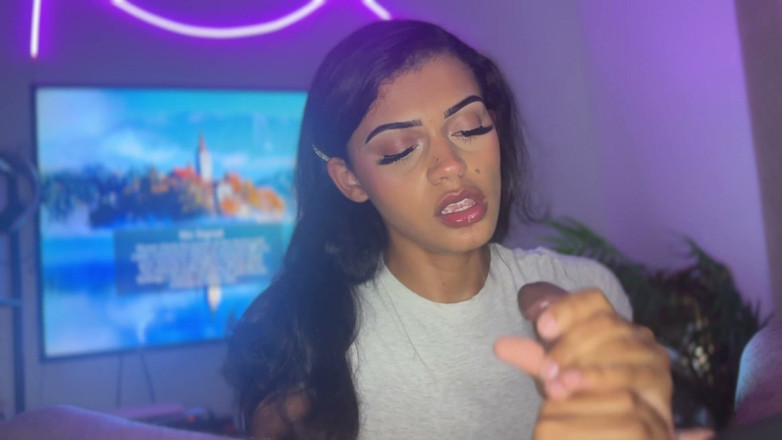 Natasha Carter: My BF Wont Get off the Game Free Use Blowjob