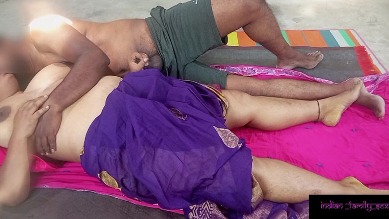 Indian IFS: Matrigna seduce il figliastro mentre beve