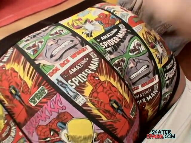 Skater Spank: Kluci mění hru!