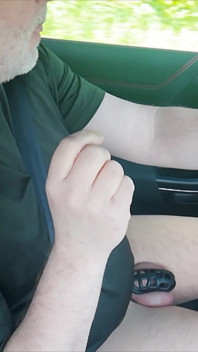 Venkovní rozchod v punčocháčích na prašné cestě