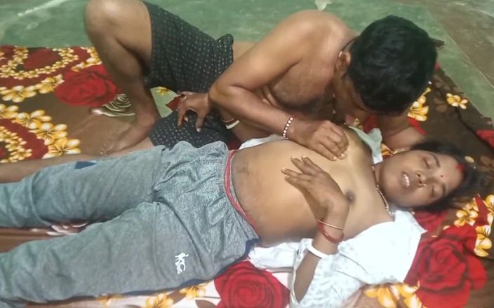 Sumitra-bhabi: Une indienne desi baise une vidéo de village