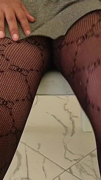 Bermain dengan pepek panasnya